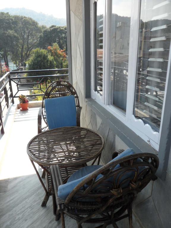 Hotel Nirvana Pokhara Buitenkant foto