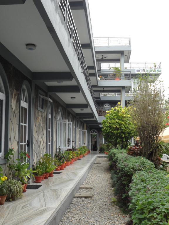 Hotel Nirvana Pokhara Buitenkant foto