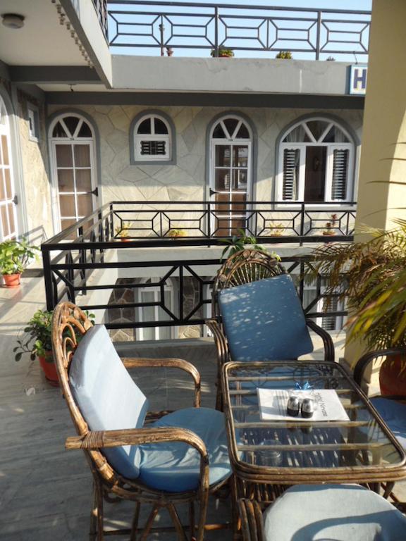 Hotel Nirvana Pokhara Buitenkant foto