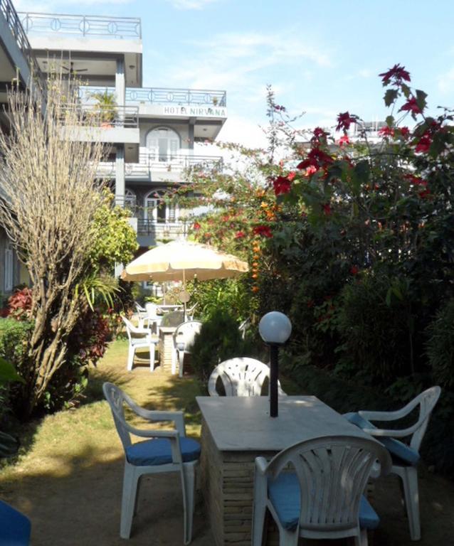 Hotel Nirvana Pokhara Buitenkant foto