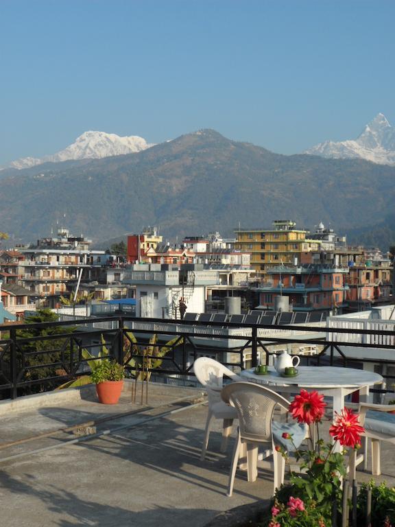 Hotel Nirvana Pokhara Buitenkant foto