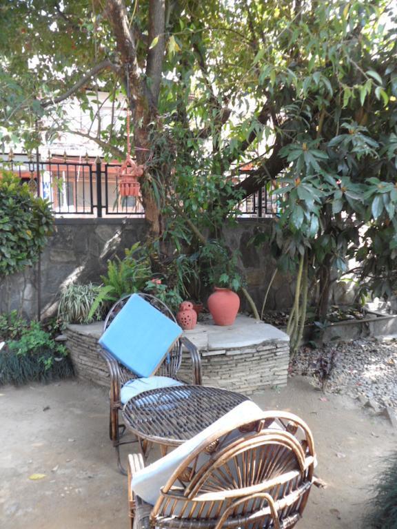 Hotel Nirvana Pokhara Buitenkant foto